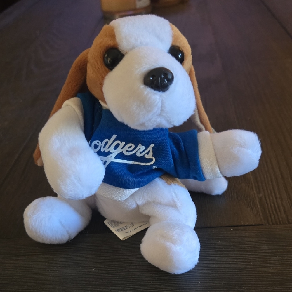 Vintage 1998 DODGER Beanpals Plush Toy Dog with Blue & White Jersey. NWT.
